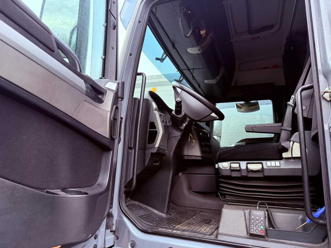 MAN TGX 18.440 LL Volumen LKW mit Staplerhalterung MAN TGX 18.440 LL Volumen LKW mit Staplerhalterung - Samochód ciężarowy plandeka: zdjęcie 5 MAN TGX 18.440 LL Volumen LKW mit Staplerhalterung MAN TGX 18.440 LL Volumen LKW mit Staplerhalterung - Samochód ciężarowy plandeka: zdjęcie 5