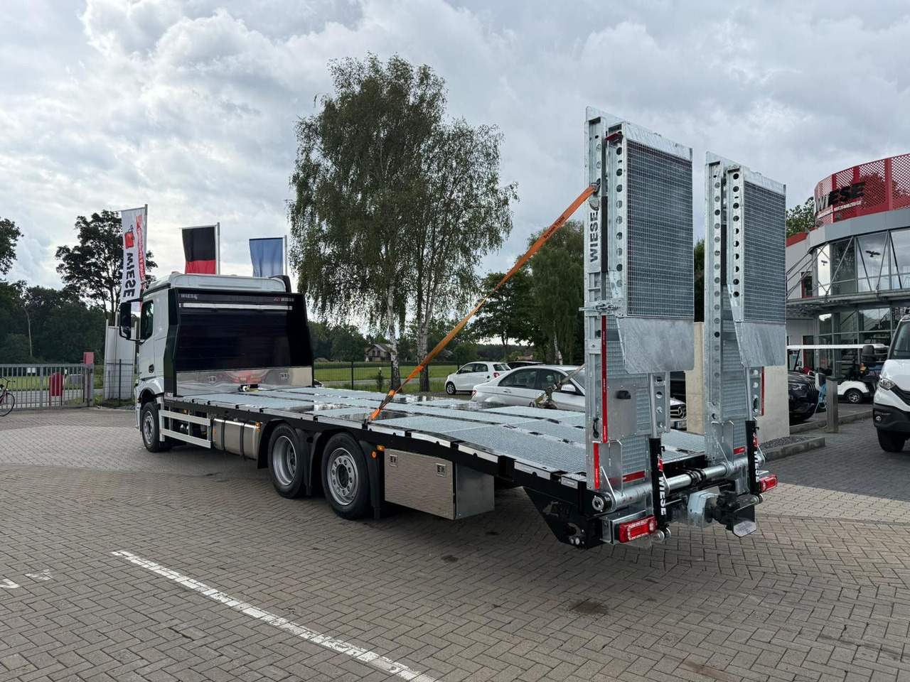 Mercedes-Benz Actros mit Rampen, Maschinentransporter - Autolaweta: zdjęcie 3 Mercedes-Benz Actros mit Rampen, Maschinentransporter - Autolaweta: zdjęcie 3