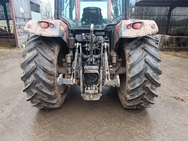 MASSEY FERGUSON 5711M - Ciągnik rolniczy: zdjęcie 3 MASSEY FERGUSON 5711M - Ciągnik rolniczy: zdjęcie 3