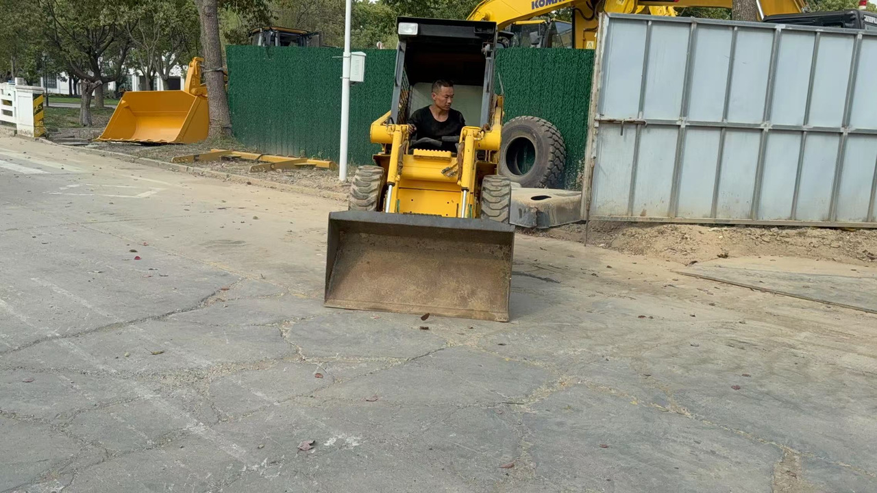 CASE 1825 - Miniładowarka: zdjęcie 5 CASE 1825 - Miniładowarka: zdjęcie 5