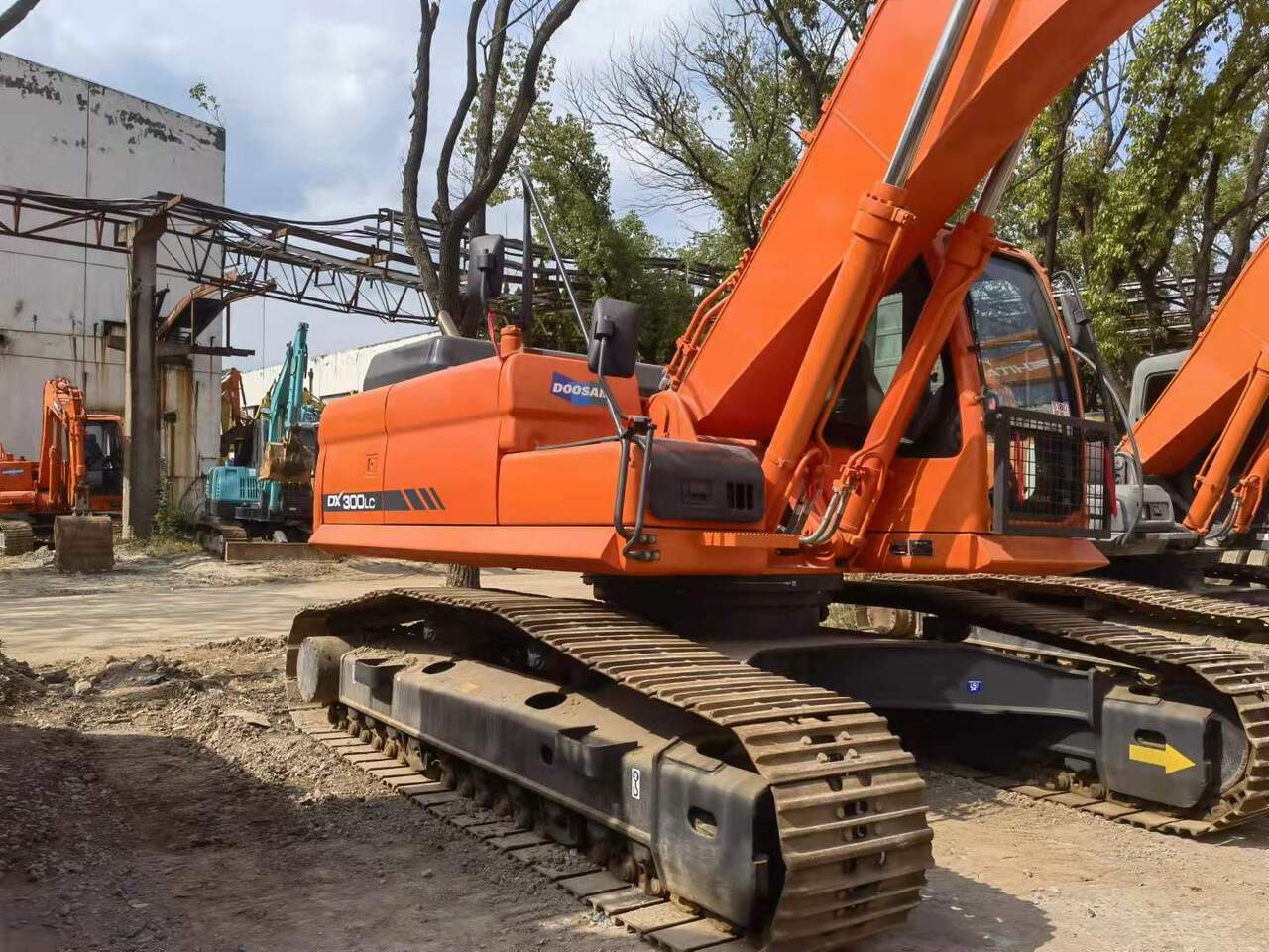 DOOSAN DX300 - Koparka gąsienicowa: zdjęcie 2 DOOSAN DX300 - Koparka gąsienicowa: zdjęcie 2