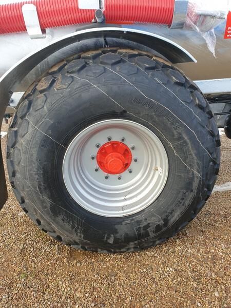 POMOT Single-axial tanker truck/ Beczkowóz wóz asenizacyjny 8000 l - Przyczepa asenizacyjna: zdjęcie 2 POMOT Single-axial tanker truck/ Beczkowóz wóz asenizacyjny 8000 l - Przyczepa asenizacyjna: zdjęcie 2