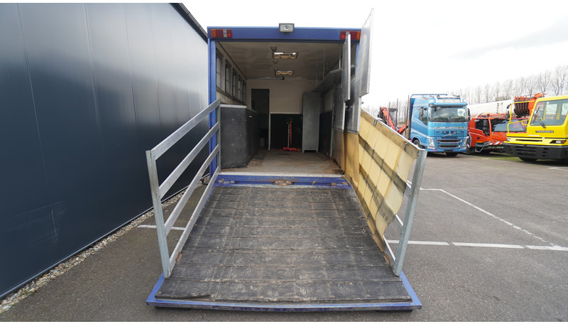 Volvo FL 6-9 HORSE TRANSPORT 341.000KM MANUAL GEARBOX - Koniowóz: zdjęcie 5 Volvo FL 6-9 HORSE TRANSPORT 341.000KM MANUAL GEARBOX - Koniowóz: zdjęcie 5
