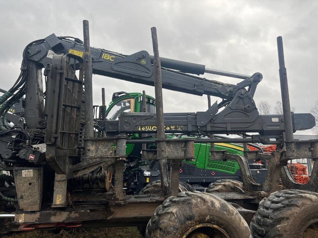 John Deere 1510 G - Forwarder: zdjęcie 4 John Deere 1510 G - Forwarder: zdjęcie 4