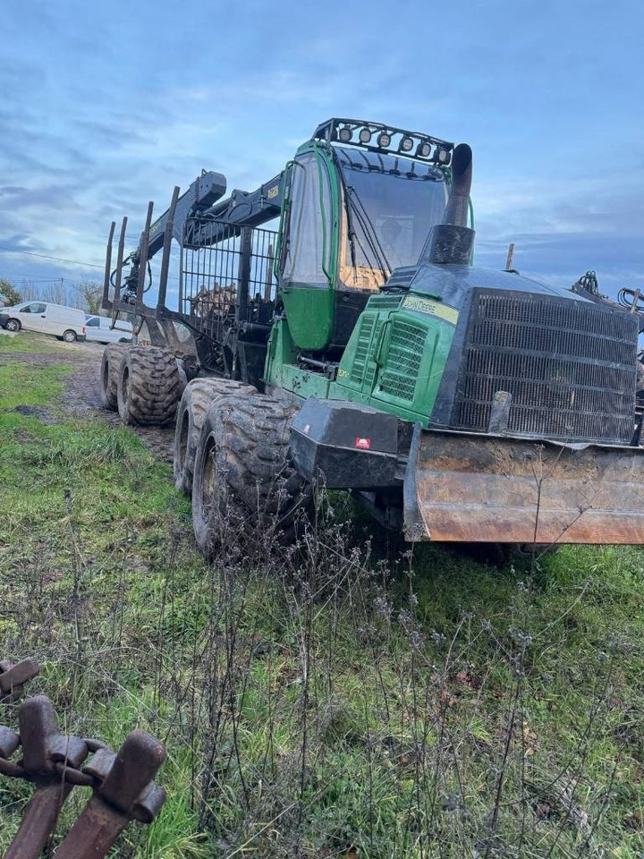 John Deere 1510G - Forwarder: zdjęcie 2 John Deere 1510G - Forwarder: zdjęcie 2