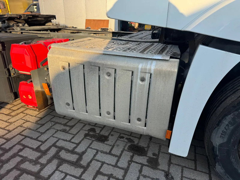 Mercedes-Benz Actros 1843 **BLUETEC 6-LOW MILEAGE-FRENCH TRUCK** - Ciągnik siodłowy: zdjęcie 4 Mercedes-Benz Actros 1843 **BLUETEC 6-LOW MILEAGE-FRENCH TRUCK** - Ciągnik siodłowy: zdjęcie 4