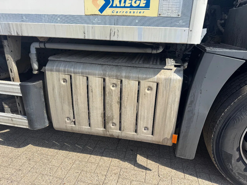 Mercedes-Benz Antos 1827 **BLUETEC 6-FRENCH TRUCK-8,70L BOX** - Samochód ciężarowy chłodnia: zdjęcie 4 Mercedes-Benz Antos 1827 **BLUETEC 6-FRENCH TRUCK-8,70L BOX** - Samochód ciężarowy chłodnia: zdjęcie 4