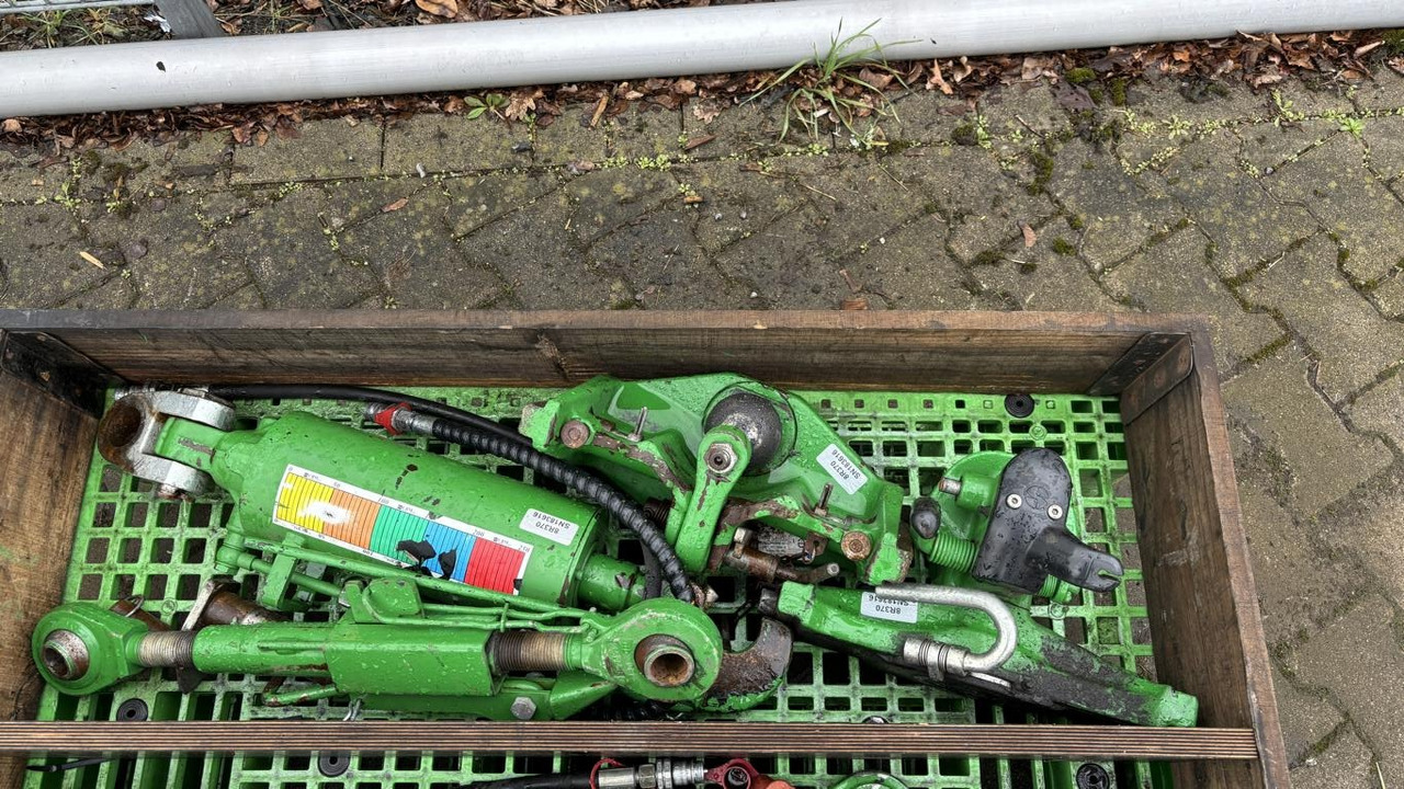 John Deere TRAKTOR 8R370 - Ciągnik rolniczy: zdjęcie 2 John Deere TRAKTOR 8R370 - Ciągnik rolniczy: zdjęcie 2