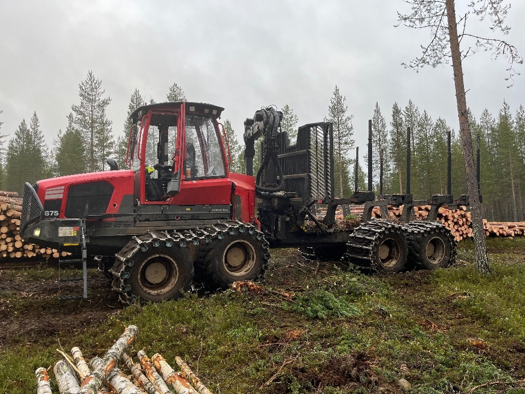 Komatsu 875 - Forwarder: zdjęcie 3 Komatsu 875 - Forwarder: zdjęcie 3