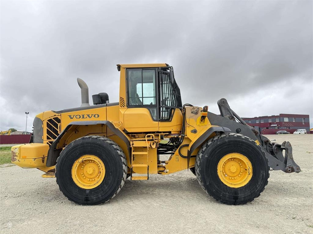 Volvo L 120 F , 4rd line , coupler - Ładowarka kołowa: zdjęcie 5 Volvo L 120 F , 4rd line , coupler - Ładowarka kołowa: zdjęcie 5