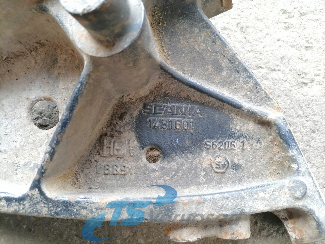 Scania Front bumper carrier 1431601 - Zderzak do Samochodów ciężarowych: zdjęcie 2 Scania Front bumper carrier 1431601 - Zderzak do Samochodów ciężarowych: zdjęcie 2