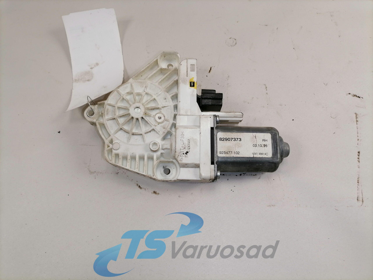 Volvo Glass lift 82907373 - Szyba i części do Samochodów ciężarowych: zdjęcie 1 Volvo Glass lift 82907373 - Szyba i części do Samochodów ciężarowych: zdjęcie 1