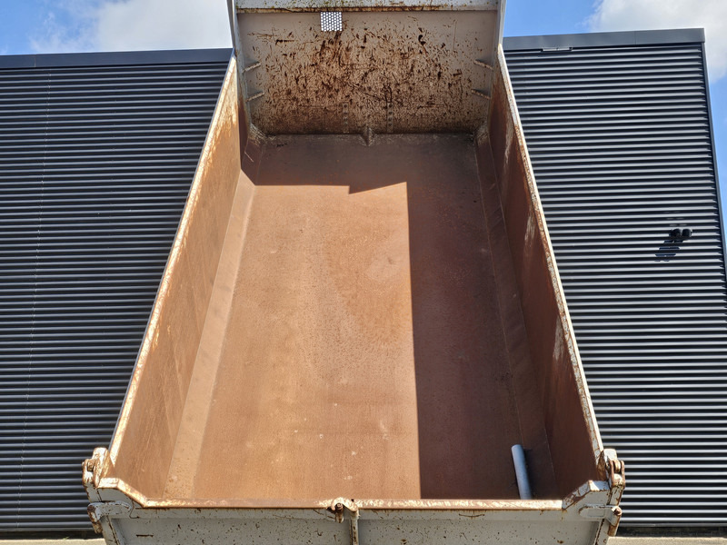 MAN TGA 26.440 / TIPPER - TRACTOR COMBI /6x4 / SPRING / BIG AXLE - Ciągnik siodłowy: zdjęcie 3 MAN TGA 26.440 / TIPPER - TRACTOR COMBI /6x4 / SPRING / BIG AXLE - Ciągnik siodłowy: zdjęcie 3