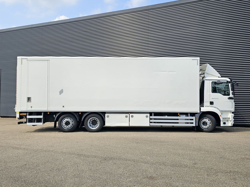 MAN TGM 26.320 / 6x2-4 / LBW / 6000kg TAIL LIFT - Samochód ciężarowy plandeka: zdjęcie 5 MAN TGM 26.320 / 6x2-4 / LBW / 6000kg TAIL LIFT - Samochód ciężarowy plandeka: zdjęcie 5