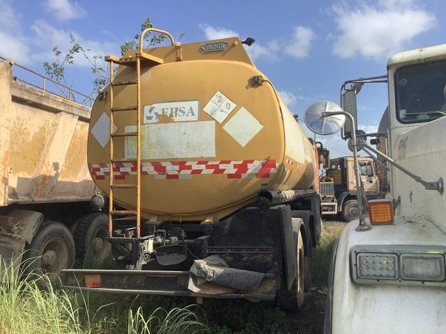 MAN 33.414-V20 - Samochód ciężarowy cysterna: zdjęcie 3 MAN 33.414-V20 - Samochód ciężarowy cysterna: zdjęcie 3