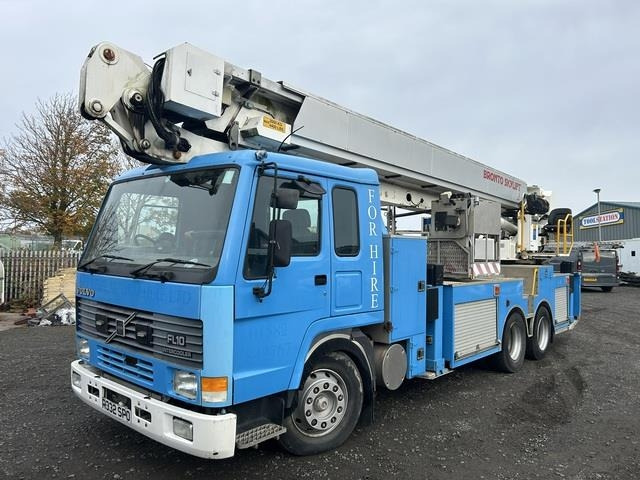 Volvo FL10 - Samochod ciężarowy z HDS: zdjęcie 1 Volvo FL10 - Samochod ciężarowy z HDS: zdjęcie 1