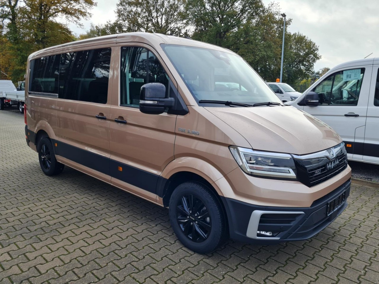 Man TGE 3.180 TDi Kombi 9 Sitze ALU KAMERA LED LEDER Sonderumbau - Minibus, Mikrobus: zdjęcie 3 Man TGE 3.180 TDi Kombi 9 Sitze ALU KAMERA LED LEDER Sonderumbau - Minibus, Mikrobus: zdjęcie 3