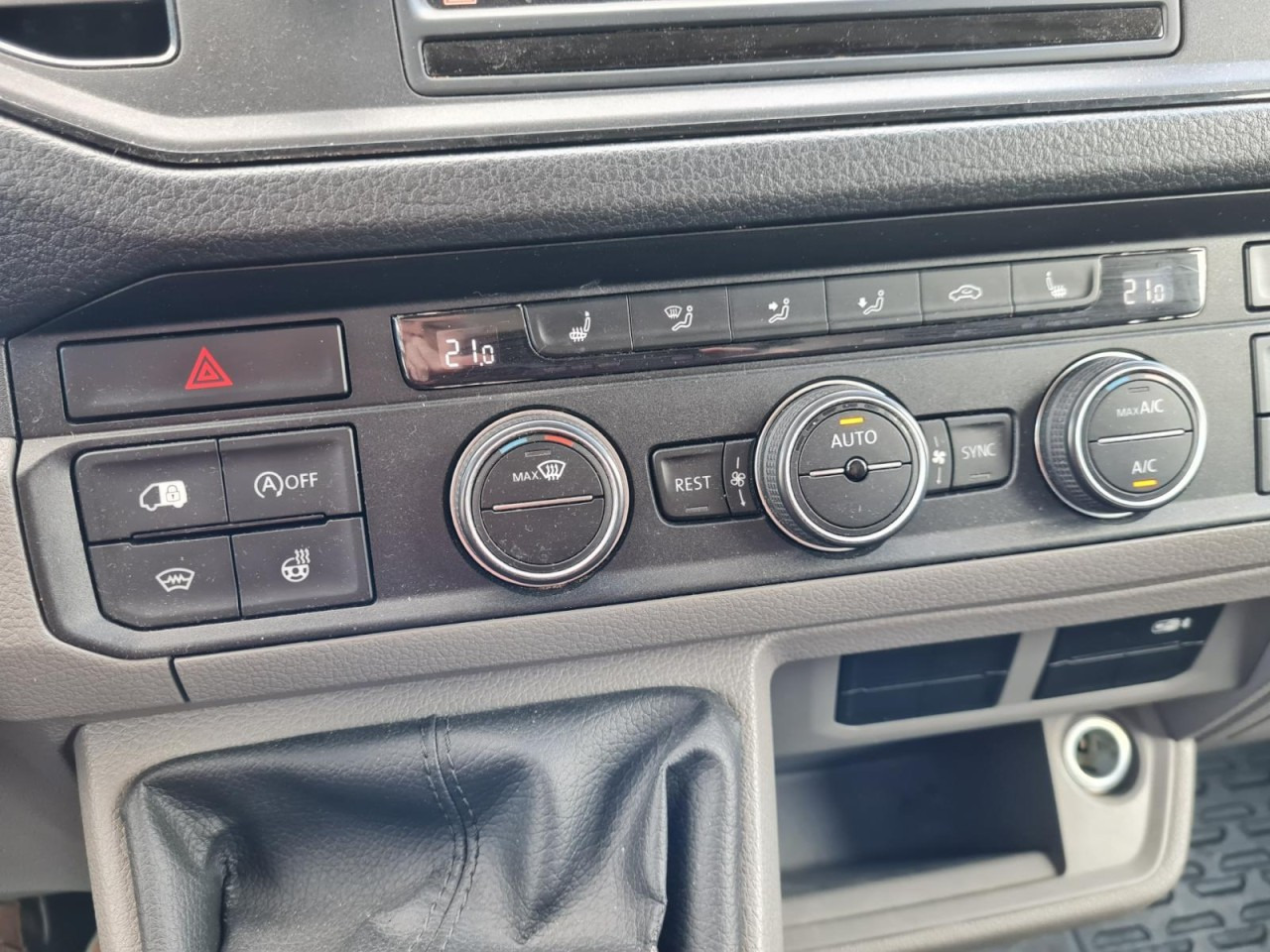 Furgon Volkswagen Crafter 35 Kasten TDI MR hoch NAVI KLIMA TEMPOMAT: zdjęcie 14 Furgon Volkswagen Crafter 35 Kasten TDI MR hoch NAVI KLIMA TEMPOMAT: zdjęcie 14