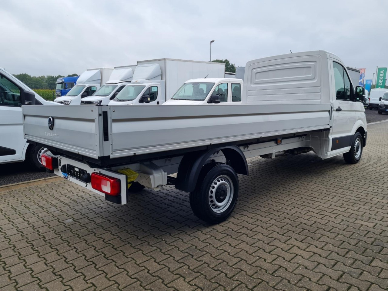 Volkswagen Crafter 35 Pritsche TDI Pritsche L4 KLIMA TEMPOMAT - Samochód dostawczy skrzyniowy: zdjęcie 4 Volkswagen Crafter 35 Pritsche TDI Pritsche L4 KLIMA TEMPOMAT - Samochód dostawczy skrzyniowy: zdjęcie 4