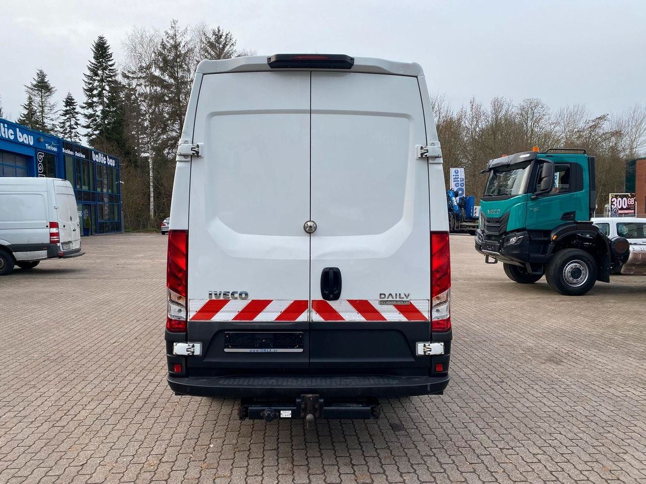 Iveco Daily 50C18HA8V 3520L *AHK* KLIMA*Sitzheizung... - Furgon: zdjęcie 5 Iveco Daily 50C18HA8V 3520L *AHK* KLIMA*Sitzheizung... - Furgon: zdjęcie 5