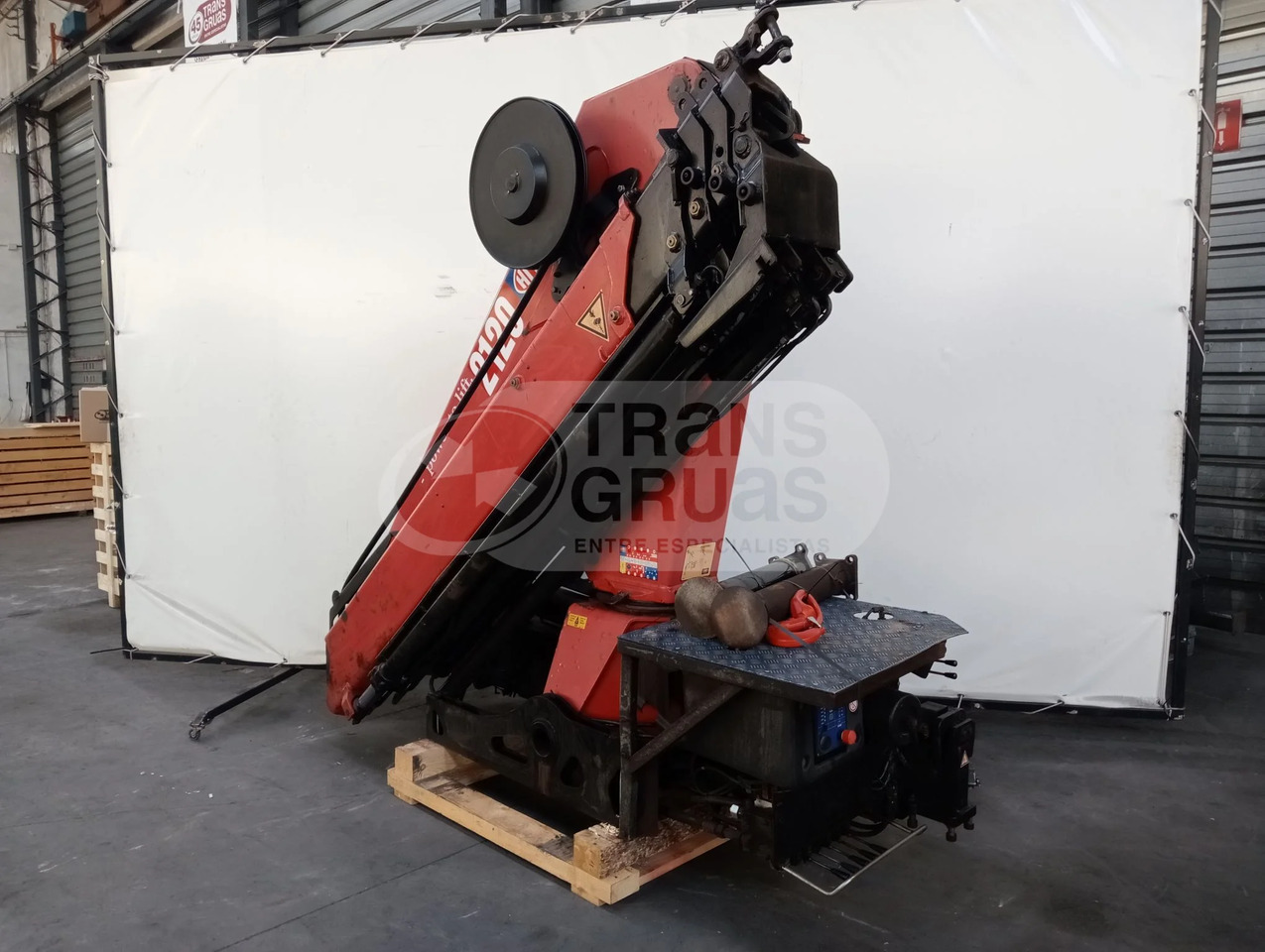 Grúa hidráulica HMF 2120 K RC - Żuraw przeładunkowy: zdjęcie 4 Grúa hidráulica HMF 2120 K RC - Żuraw przeładunkowy: zdjęcie 4