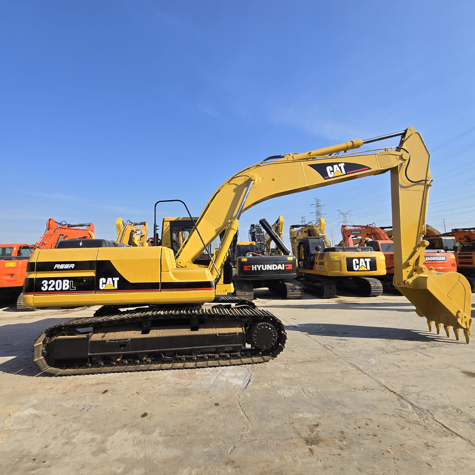 CATERPILLAR 320BL - Koparka: zdjęcie 1 CATERPILLAR 320BL - Koparka: zdjęcie 1