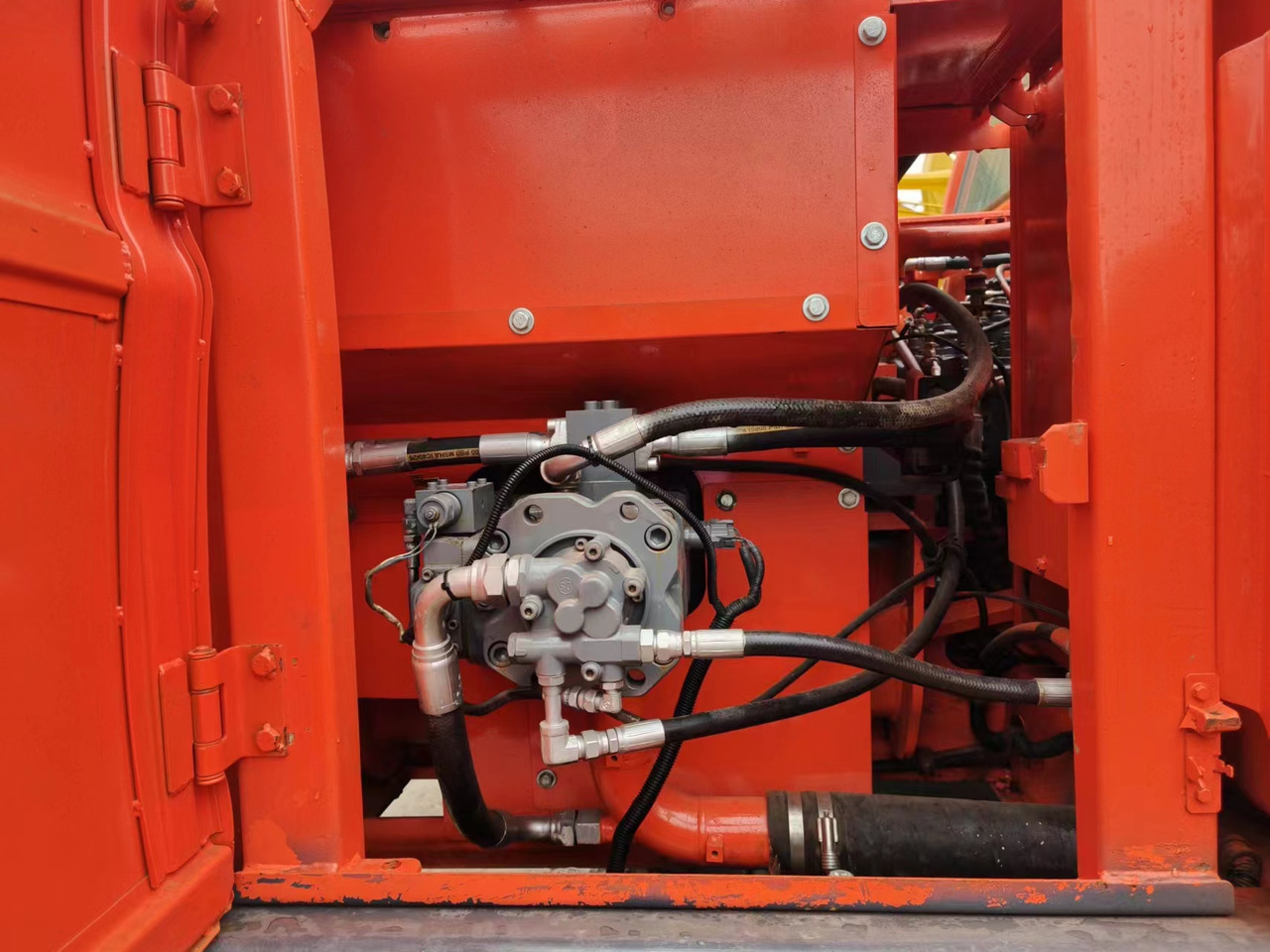 DOOSAN DX140 - Koparka: zdjęcie 5 DOOSAN DX140 - Koparka: zdjęcie 5