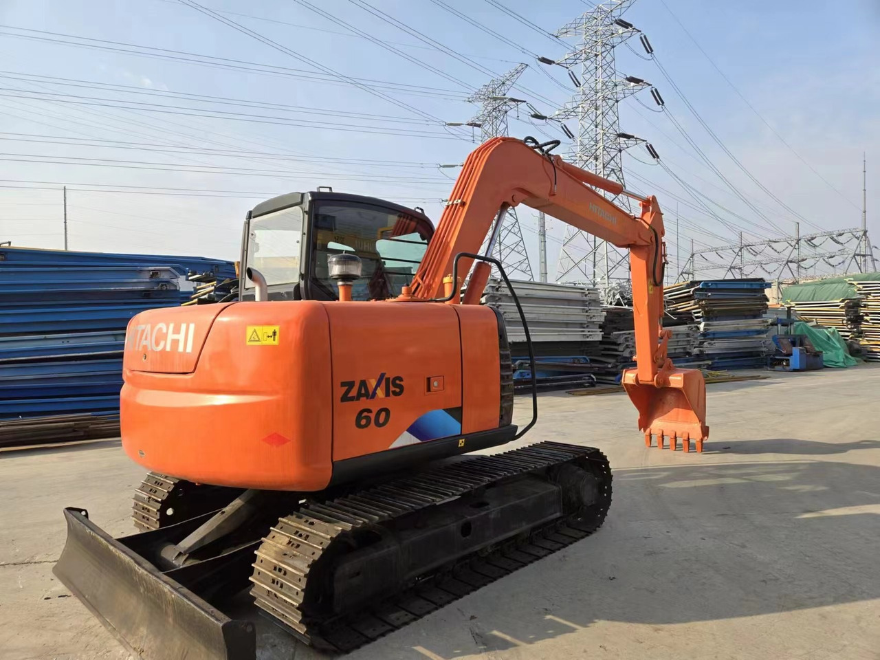 HITACHI ZX60 - Minikoparka: zdjęcie 4 HITACHI ZX60 - Minikoparka: zdjęcie 4