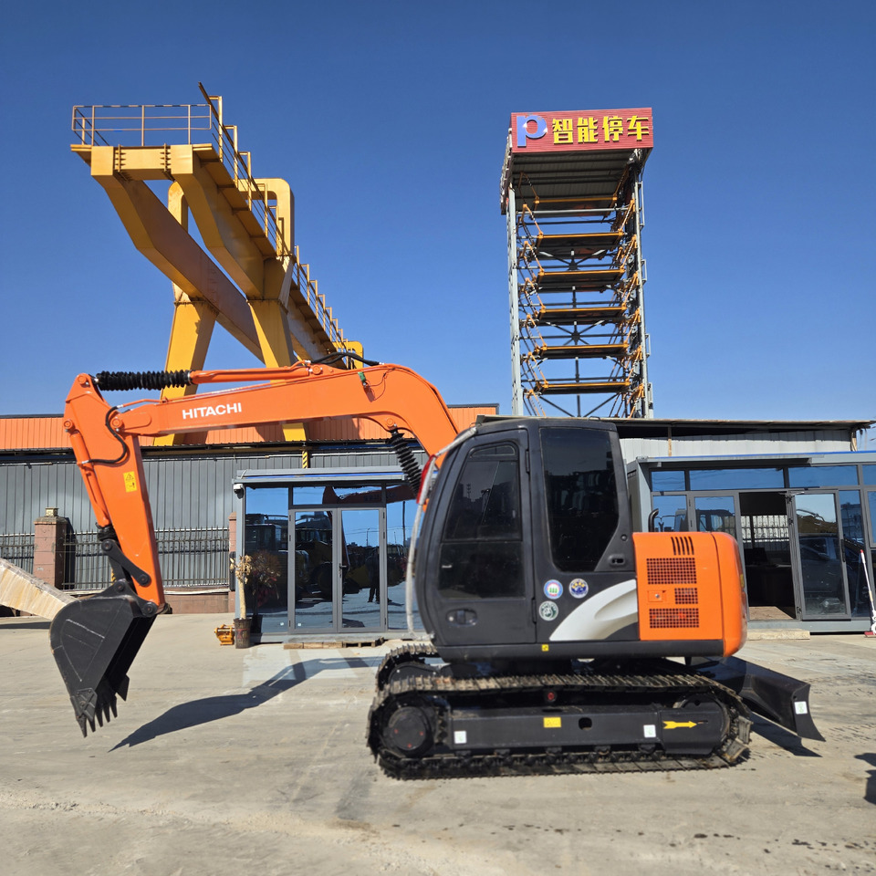 HITACHI ZX70 - Minikoparka: zdjęcie 1 HITACHI ZX70 - Minikoparka: zdjęcie 1