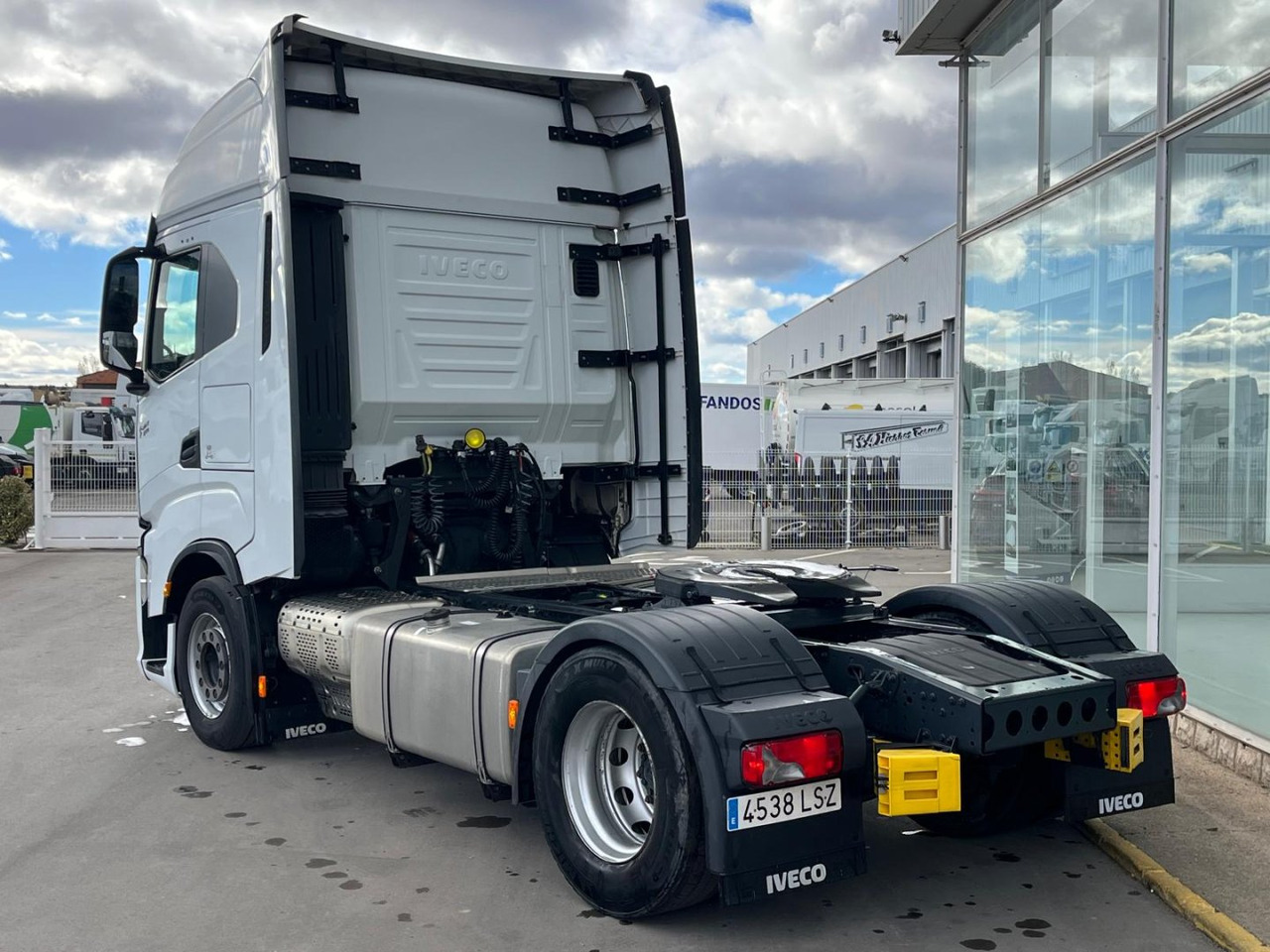 Cabeza Tractora IVECO S-WAY 510 AUTOMATICO CON INTARDER - Ciągnik siodłowy: zdjęcie 4 Cabeza Tractora IVECO S-WAY 510 AUTOMATICO CON INTARDER - Ciągnik siodłowy: zdjęcie 4