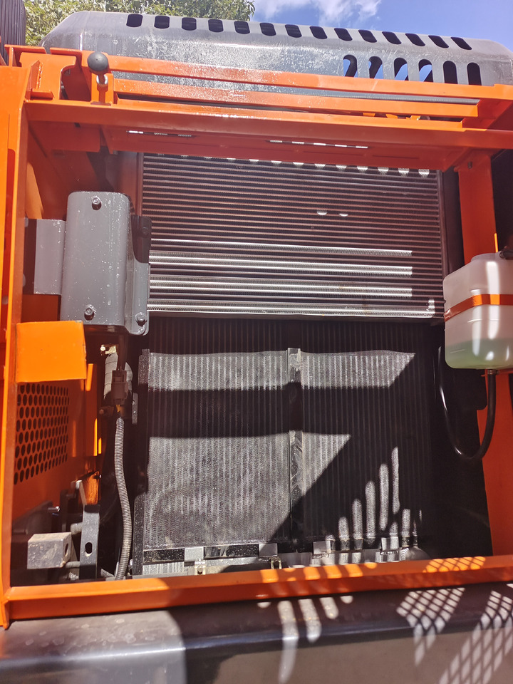 DOOSAN DX225LCA - Koparka gąsienicowa: zdjęcie 3 DOOSAN DX225LCA - Koparka gąsienicowa: zdjęcie 3