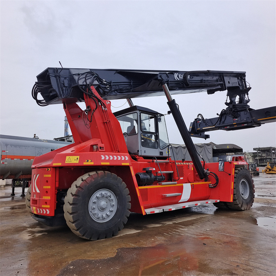 KALMAR DRF 450 - Reach stacker: zdjęcie 5 KALMAR DRF 450 - Reach stacker: zdjęcie 5
