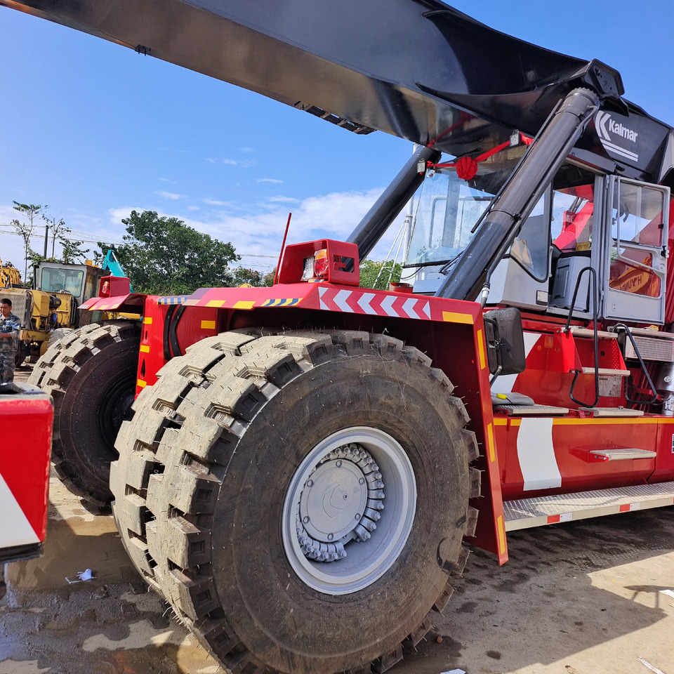 KALMAR DRF450 - Reach stacker: zdjęcie 2 KALMAR DRF450 - Reach stacker: zdjęcie 2