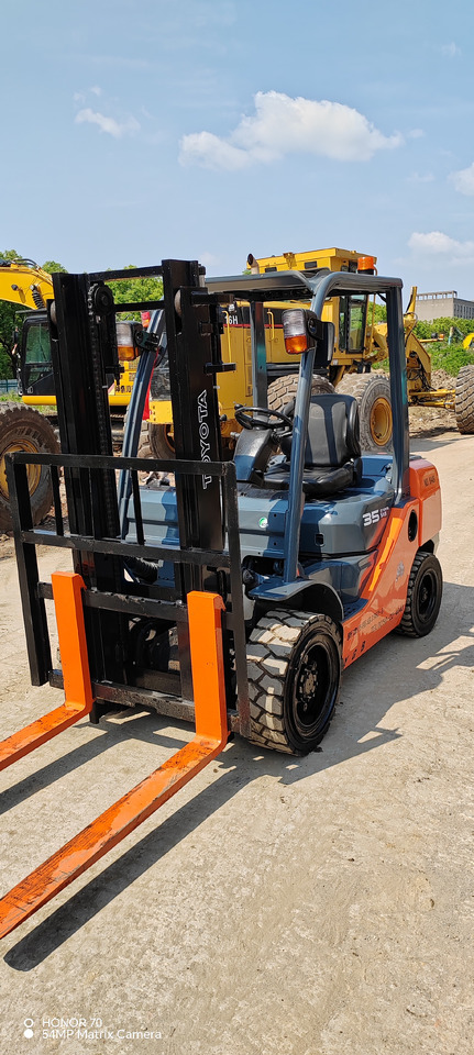 TOYOTA FD35 - Wózek widłowy diesel: zdjęcie 5 TOYOTA FD35 - Wózek widłowy diesel: zdjęcie 5