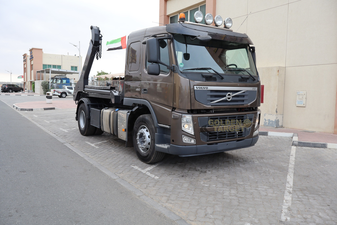 VOLVO FM440 4x2 Skip Loader - Bramowiec: zdjęcie 1 VOLVO FM440 4x2 Skip Loader - Bramowiec: zdjęcie 1