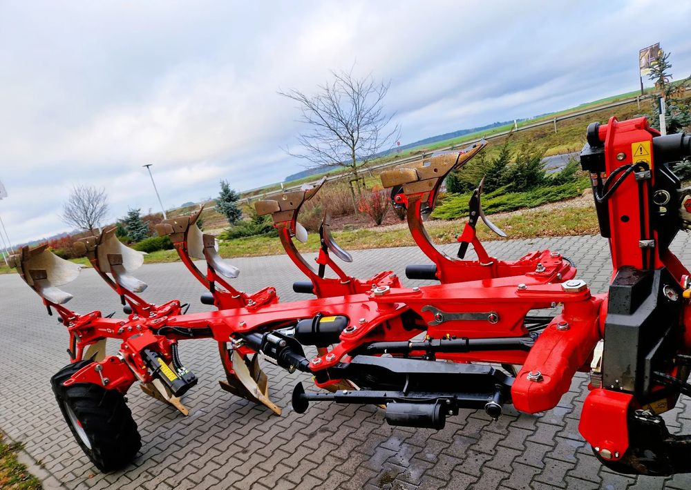 Gregoire Besson Gregoire Besson Rover 70 - Pług: zdjęcie 1 Gregoire Besson Gregoire Besson Rover 70 - Pług: zdjęcie 1