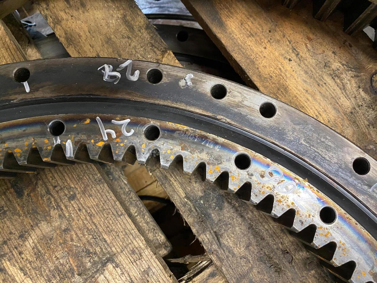 Hitachi ZX 50 - Wieniec obrotu do Maszyn budowlanych: zdjęcie 2 Hitachi ZX 50 - Wieniec obrotu do Maszyn budowlanych: zdjęcie 2