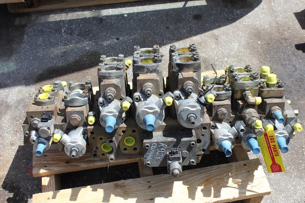 Liebherr R 924 compact - Zawór hydrauliczny do Maszyn budowlanych: zdjęcie 1 Liebherr R 924 compact - Zawór hydrauliczny do Maszyn budowlanych: zdjęcie 1