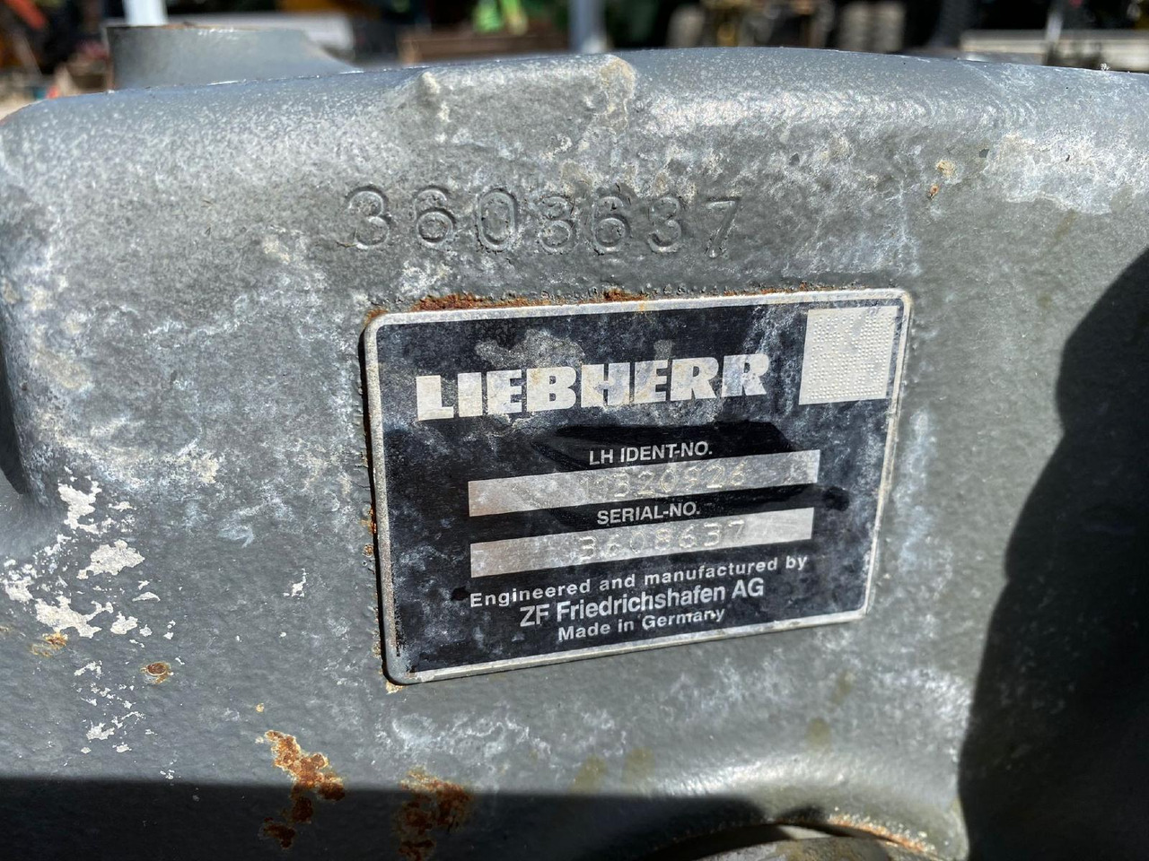 Liebherr ZF aus LH 24M - Skrzynia biegów do Maszyn budowlanych: zdjęcie 2 Liebherr ZF aus LH 24M - Skrzynia biegów do Maszyn budowlanych: zdjęcie 2