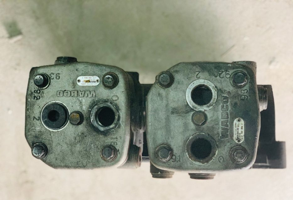 WABCO 2 cylindry oryginał 51.54112-3028 MAN TGA 51.54112-3028 - Sprężarka do Samochodów ciężarowych: zdjęcie 3 WABCO 2 cylindry oryginał 51.54112-3028 MAN TGA 51.54112-3028 - Sprężarka do Samochodów ciężarowych: zdjęcie 3