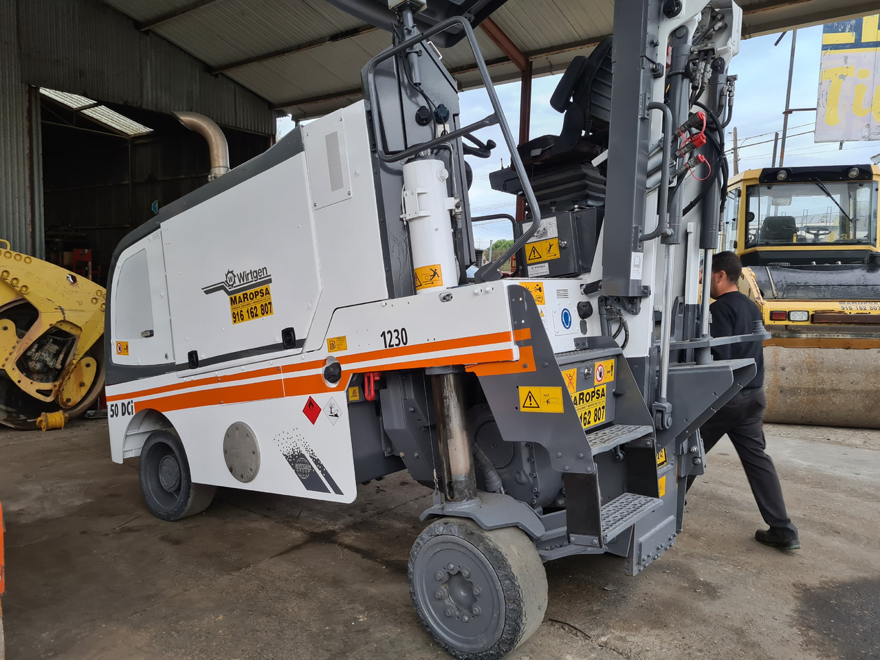 Fresadora de asfalto Wirtgen W 50DCi - Frezarka do asfaltu: zdjęcie 1 Fresadora de asfalto Wirtgen W 50DCi - Frezarka do asfaltu: zdjęcie 1