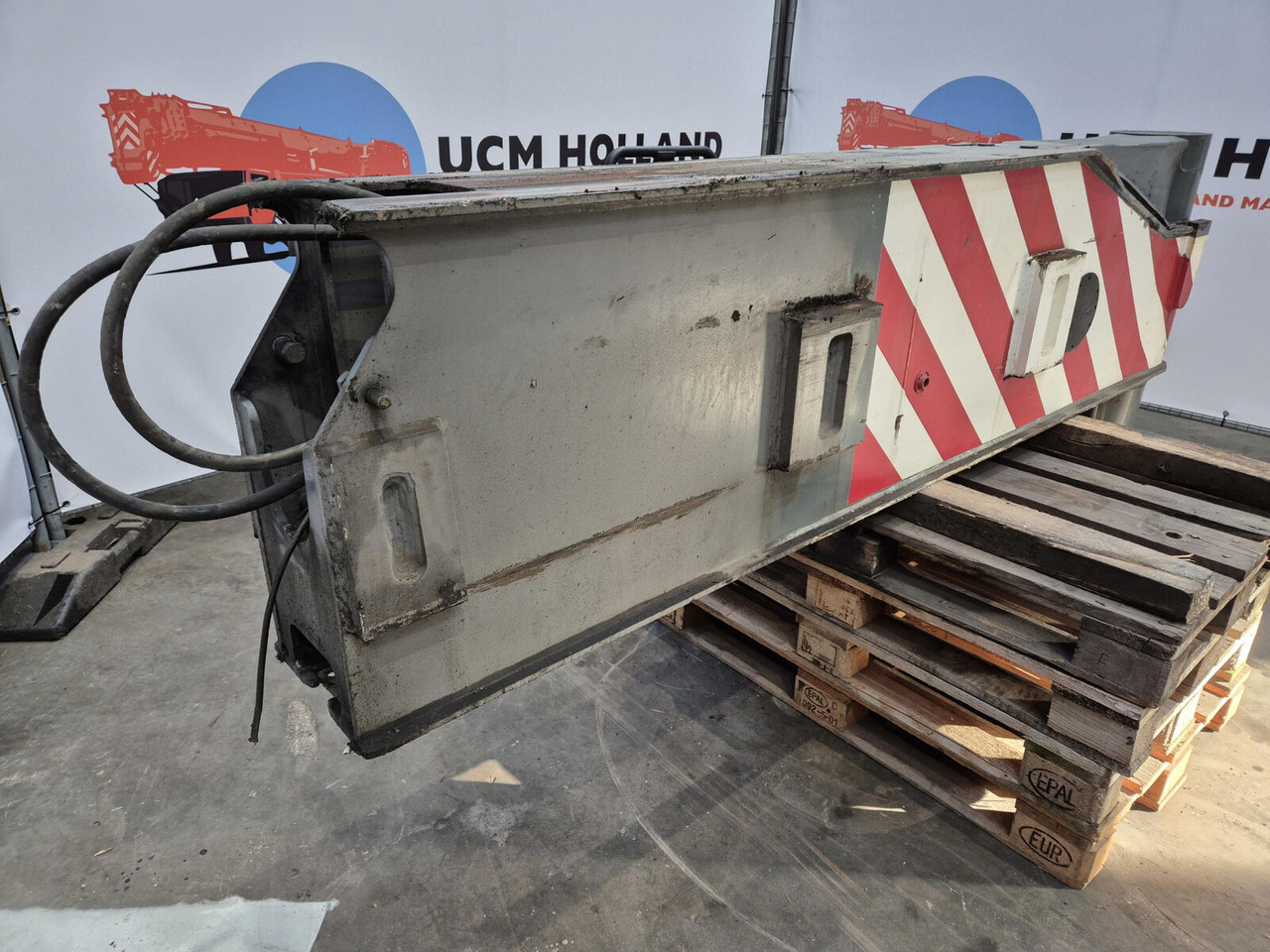 Liebherr LTM 1250-6.1 outriggerbeam rear with support cylinder - Zawieszenie do Żurawi/ Dźwigów: zdjęcie 3 Liebherr LTM 1250-6.1 outriggerbeam rear with support cylinder - Zawieszenie do Żurawi/ Dźwigów: zdjęcie 3