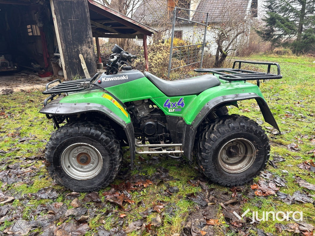 Fyrhjuling - Kawasaki KLF 300 C - Quad: zdjęcie 2 Fyrhjuling - Kawasaki KLF 300 C - Quad: zdjęcie 2