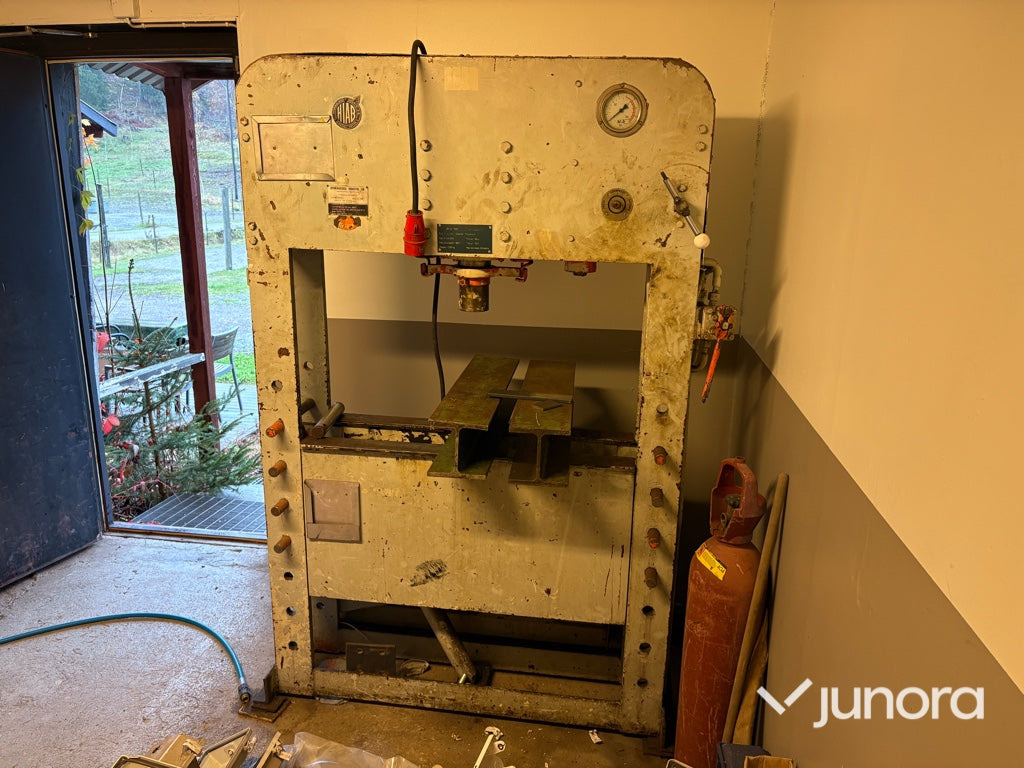 Hydraulpress - Hiab H100E, 100 ton - Prasa krawędziowa: zdjęcie 1 Hydraulpress - Hiab H100E, 100 ton - Prasa krawędziowa: zdjęcie 1