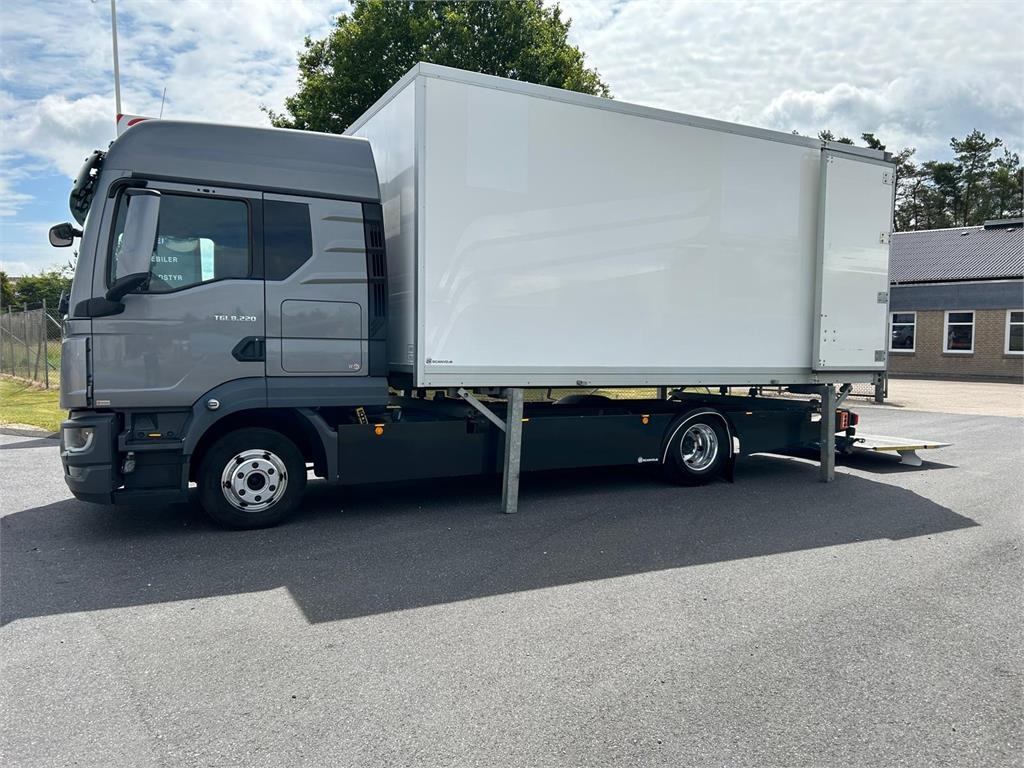 MAN TGL 8-220 4x2 BL incl. 2 stk veksellad - Ciężarówka kontenerowiec/ System wymienny: zdjęcie 4 MAN TGL 8-220 4x2 BL incl. 2 stk veksellad - Ciężarówka kontenerowiec/ System wymienny: zdjęcie 4