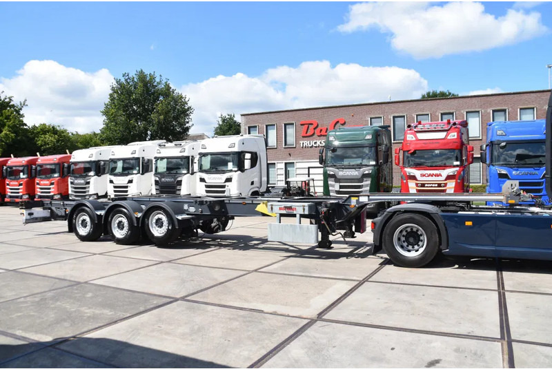 Renders HASTRAILER FCC - ALL CONNECTIONS - LIFT AXLE - 2 x EXTENDABLE - SAF AXLES - DISC BRAKES - EXCELLENT CONDITION - - Naczepa kontenerowiec/ System wymienny: zdjęcie 1 Renders HASTRAILER FCC - ALL CONNECTIONS - LIFT AXLE - 2 x EXTENDABLE - SAF AXLES - DISC BRAKES - EXCELLENT CONDITION - - Naczepa kontenerowiec/ System wymienny: zdjęcie 1