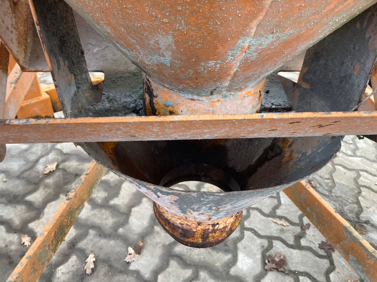 Eichinger concrete silo 1016H.22 - Silos na cement: zdjęcie 4 Eichinger concrete silo 1016H.22 - Silos na cement: zdjęcie 4