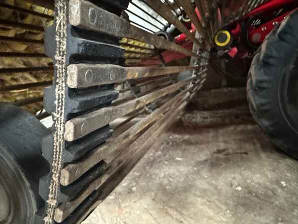 Grimme CS 150 RotaPower - Kombajn ziemniaczany: zdjęcie 4 Grimme CS 150 RotaPower - Kombajn ziemniaczany: zdjęcie 4