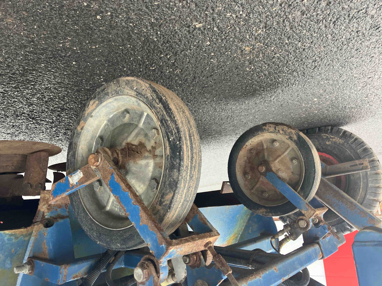 ASA-Lift CR-1510A - Kombajn do zbioru winogron: zdjęcie 4 ASA-Lift CR-1510A - Kombajn do zbioru winogron: zdjęcie 4