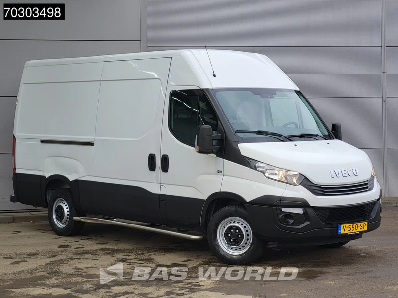 Iveco Daily 35S12 Automaat L2H2 3,5t Trekhaak Airco Cruise APK 12-2026 Euro6 L2 Airco Trekhaak Cruise control - Furgon: zdjęcie 3 Iveco Daily 35S12 Automaat L2H2 3,5t Trekhaak Airco Cruise APK 12-2026 Euro6 L2 Airco Trekhaak Cruise control - Furgon: zdjęcie 3